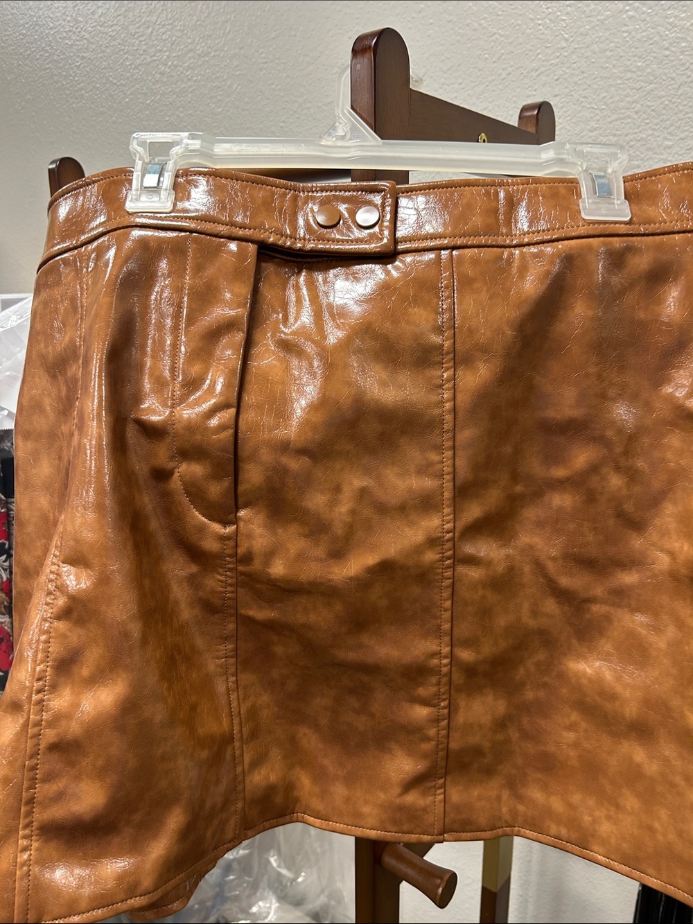 H&M Faux Leather Mini Skirt in Caramel Brown Groovy Retro Club Indie Sleaze Y2K